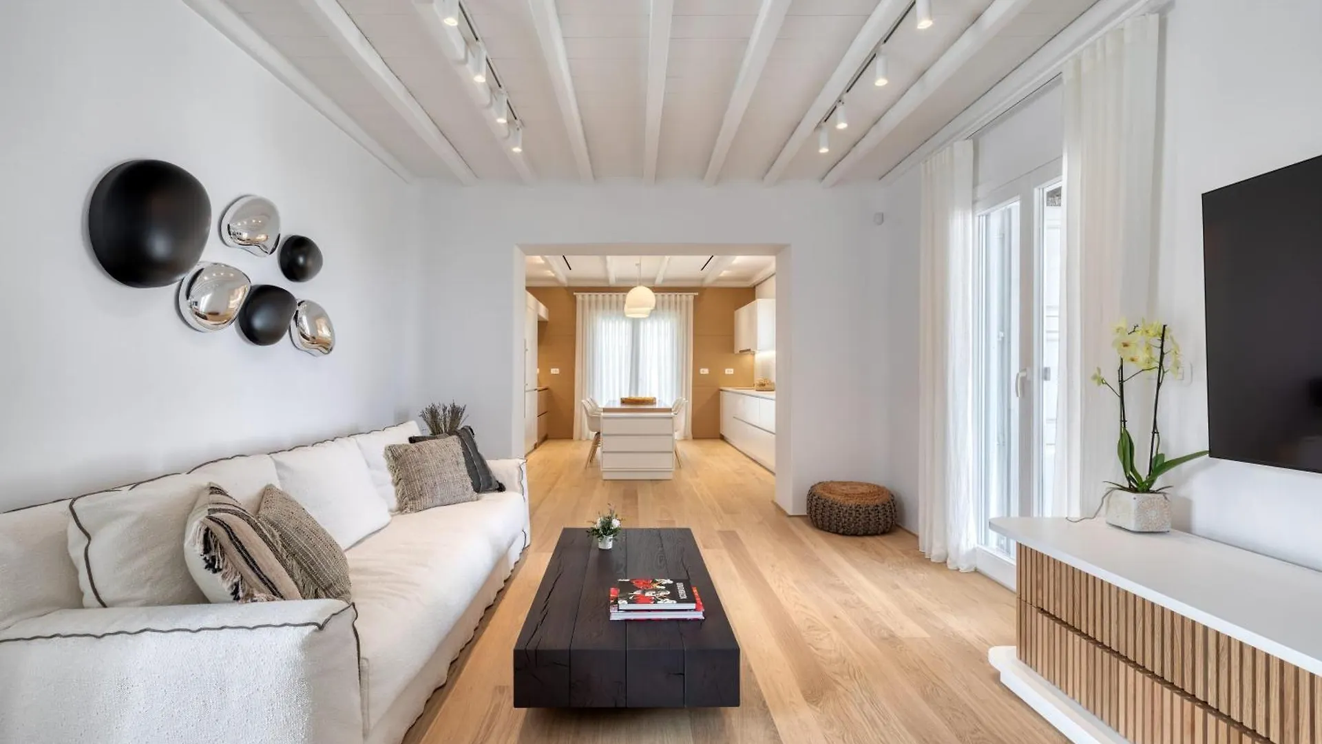 Villa Hadi, Ideal For Large Groups And Families 칼로 리바디